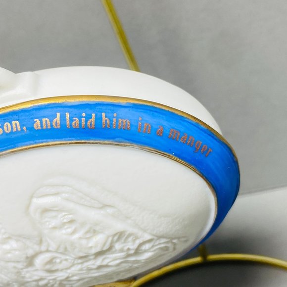 Hallmark 2000 The Blessed Family Keepsake Christmas Ornament Magic Light-Up w/Bo - Picture 7 of 11